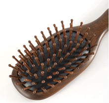 Load image into Gallery viewer, Jade Screen 礼盒漆艺护发梳翠屏