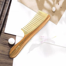 Load image into Gallery viewer, 礼盒角木YTBJ梳2-8 Sheep Horn & Wood Comb YTBJ 2-8