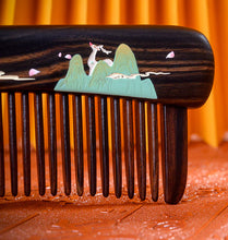 Load image into Gallery viewer, UNICORN WOOD COMB - Tan Mujiang