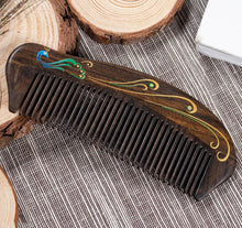 Load image into Gallery viewer, Peacock Plume 2 禮盒漆藝梳雀翎二