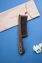 Load image into Gallery viewer, FLOWER WOODEN COMB