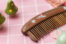 Load image into Gallery viewer, Teeth-inlaid Comb: Lotus Speaking - Tan Mujiang