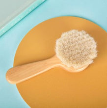 Load image into Gallery viewer, 婴儿羊毛发刷个人清洁护理便携宝宝专用