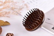 Load image into Gallery viewer, Ring Inserted Cushion Brush 指环插齿护发梳