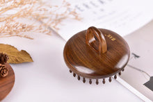 Load image into Gallery viewer, Ring Inserted Cushion Brush 指环插齿护发梳