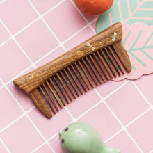 Load image into Gallery viewer, Teeth-inlaid Comb:Dancing Butterfly - Tan Mujiang