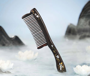 Teeth-inlaid Comb: Lotus 礼盒镶齿梳莲语