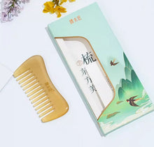 Load image into Gallery viewer, Scrapping &amp; Massage Comb, BJ Horn Comb
